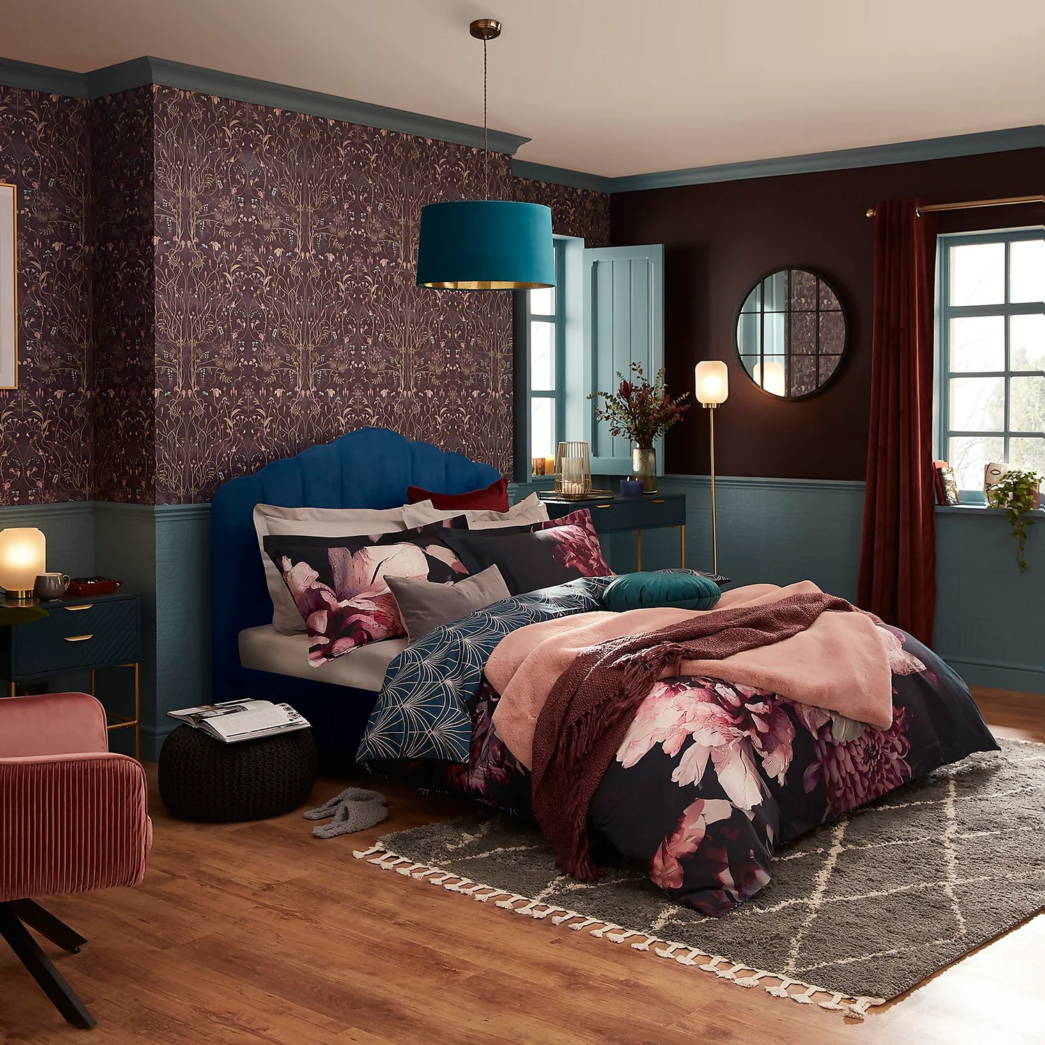 Sophia Scallop Double Bed - Navy 4 Sophia Scallop Double Bed - Navy - Image 2